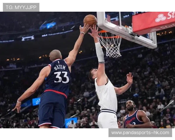 篮板技巧全面解析:提升篮球比赛中抢篮板的关键策略与训练方法 篮板技巧全面解析:提升篮球比赛中抢篮板的关键策略与训练方法